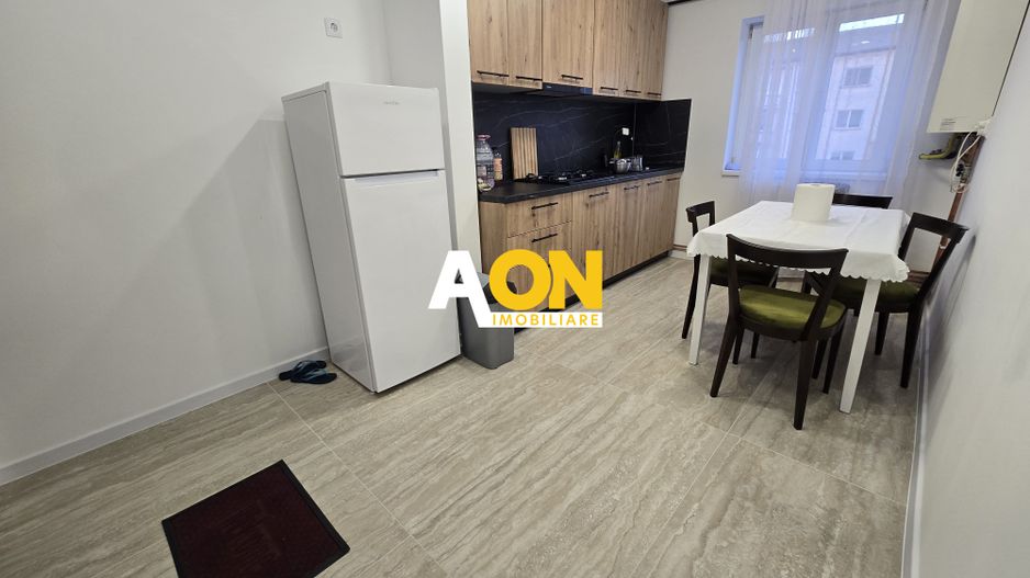 Apartament 2 Camere, Decomandat, Renovat, Zona Closca - Poză 1