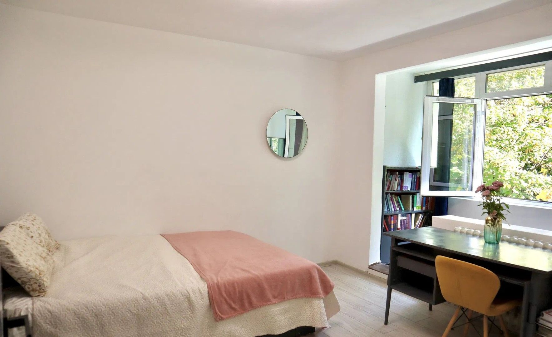 Apartament 4 camere-2 Bai | Metrou Pacii - Poză 1