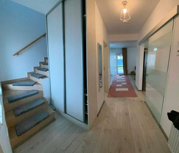 Casa mobilata cu curte de inchiriat - Poză 4