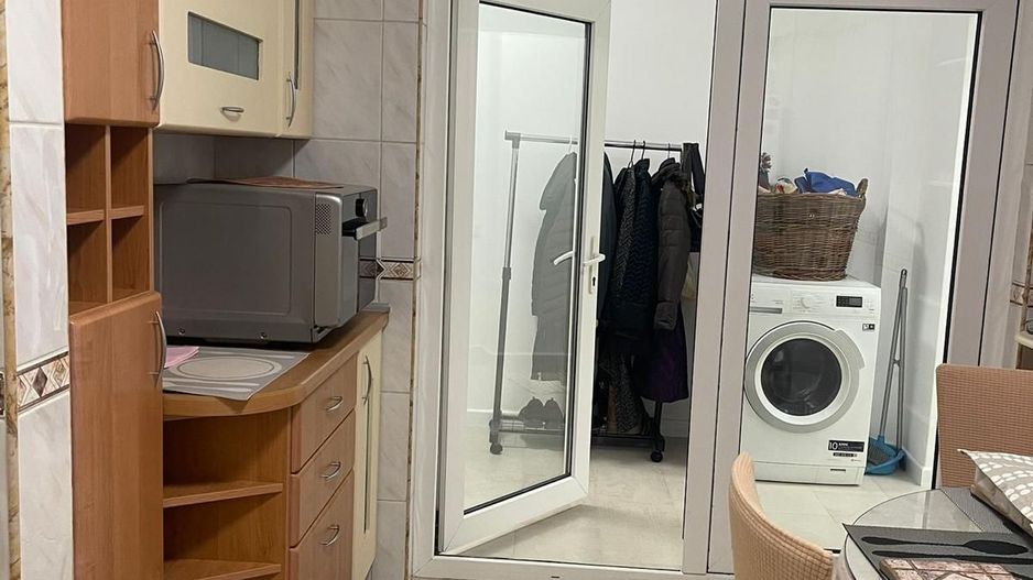 Închiriez apartament 3 camere, modern, spațios, Piața Alba Iulia , AC - Poză 8