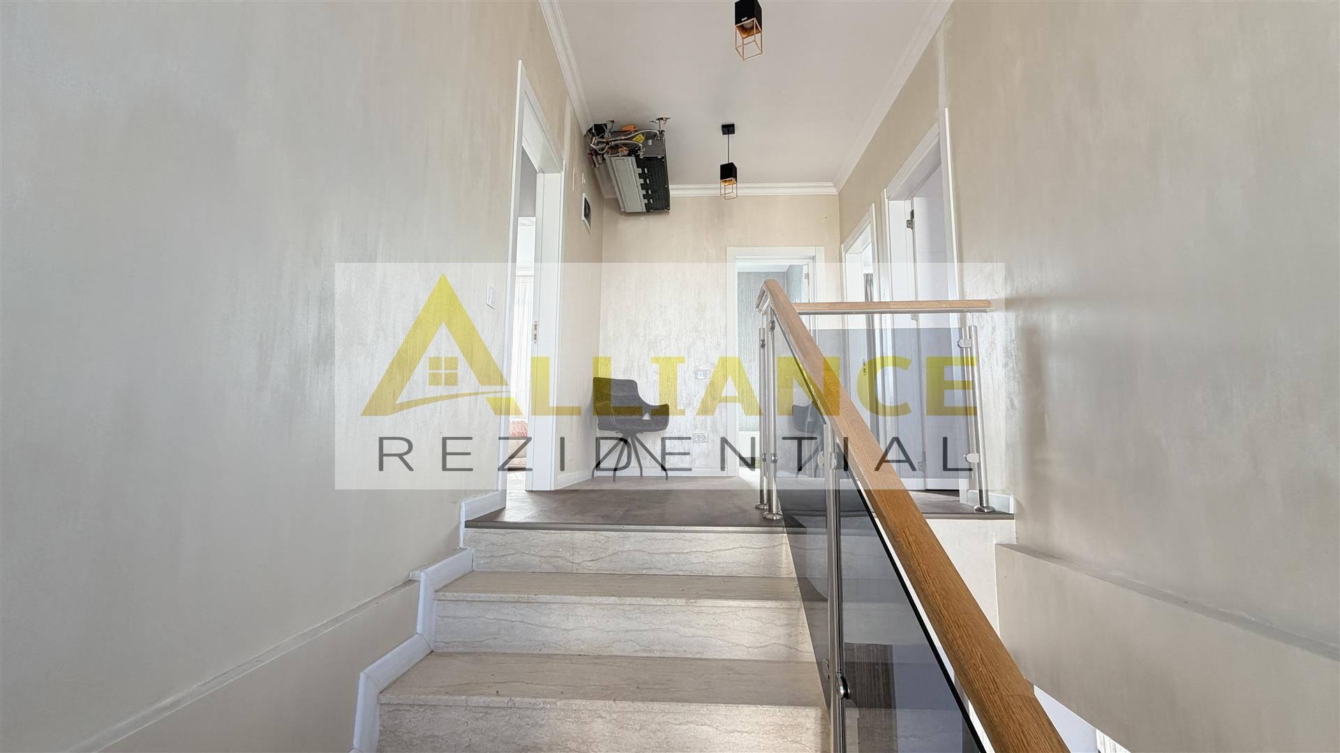 Casa individuala || 5 camere || 5 min fata de metrou - Poză 9