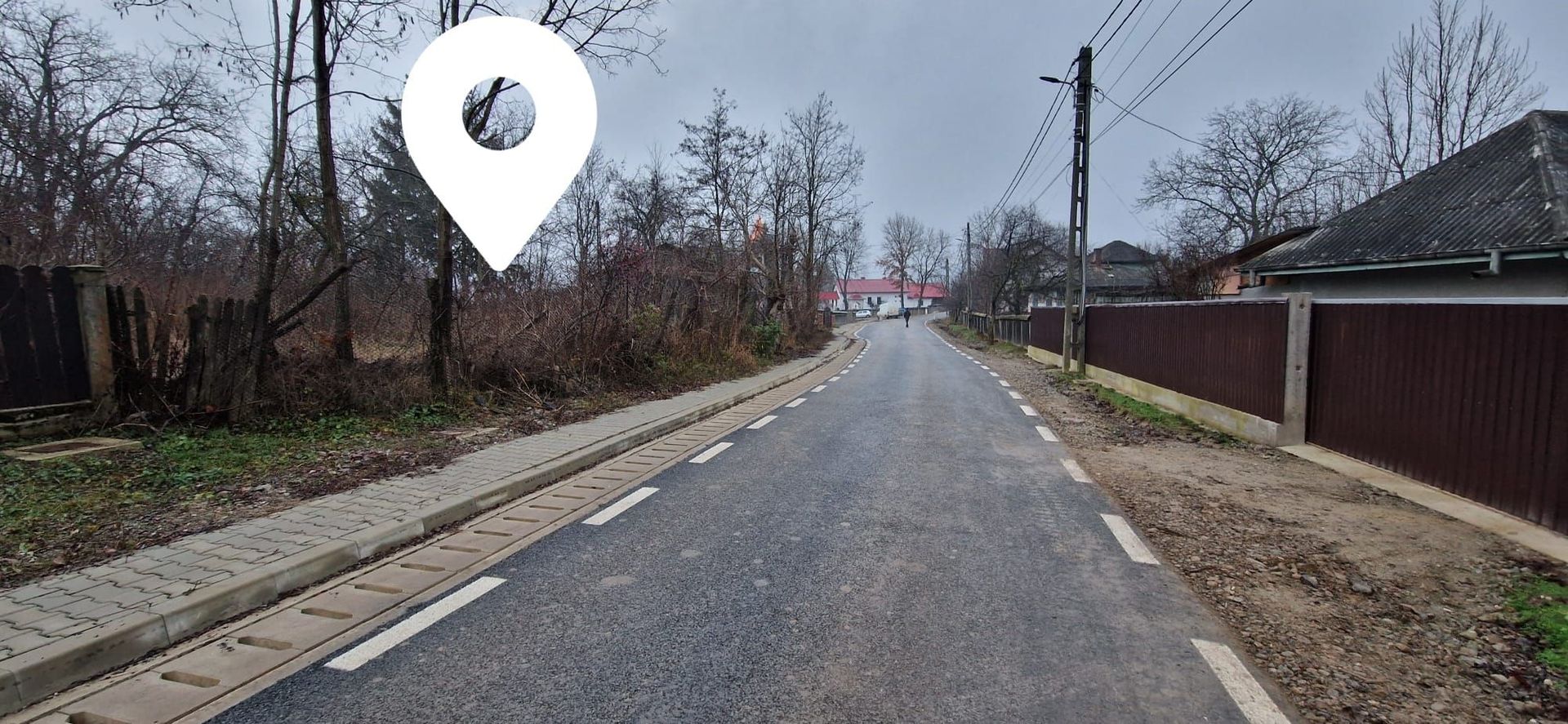 Teren intravilan Dolhasca 3.850 mp - Poză 3