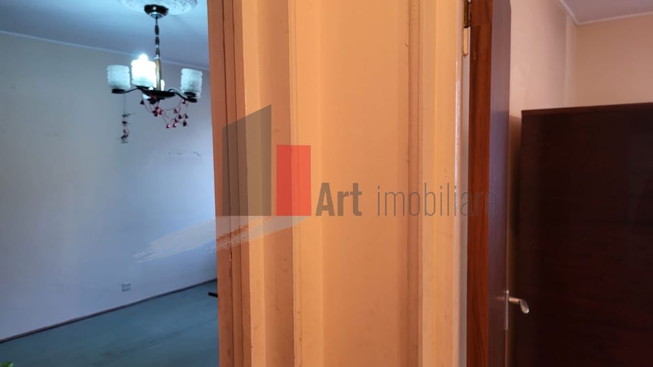 Apartament 3 camere Titan liceul Dante - Poză 1