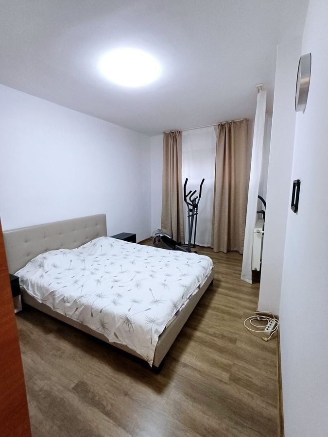 Apartamet 3 camere la vanzare - Sector 4, metrou Dimitrie leonida - Poză 9