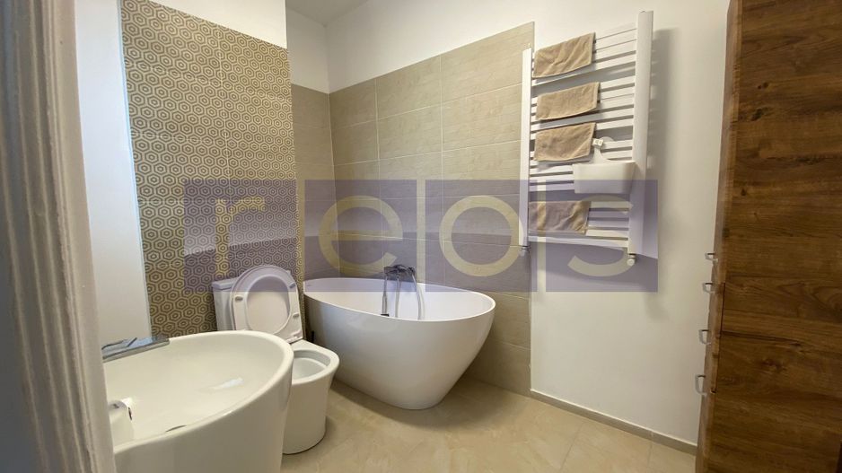 VÂNZARE | 4 CAMERE + CURTE | DOROBANȚI - Poză 9