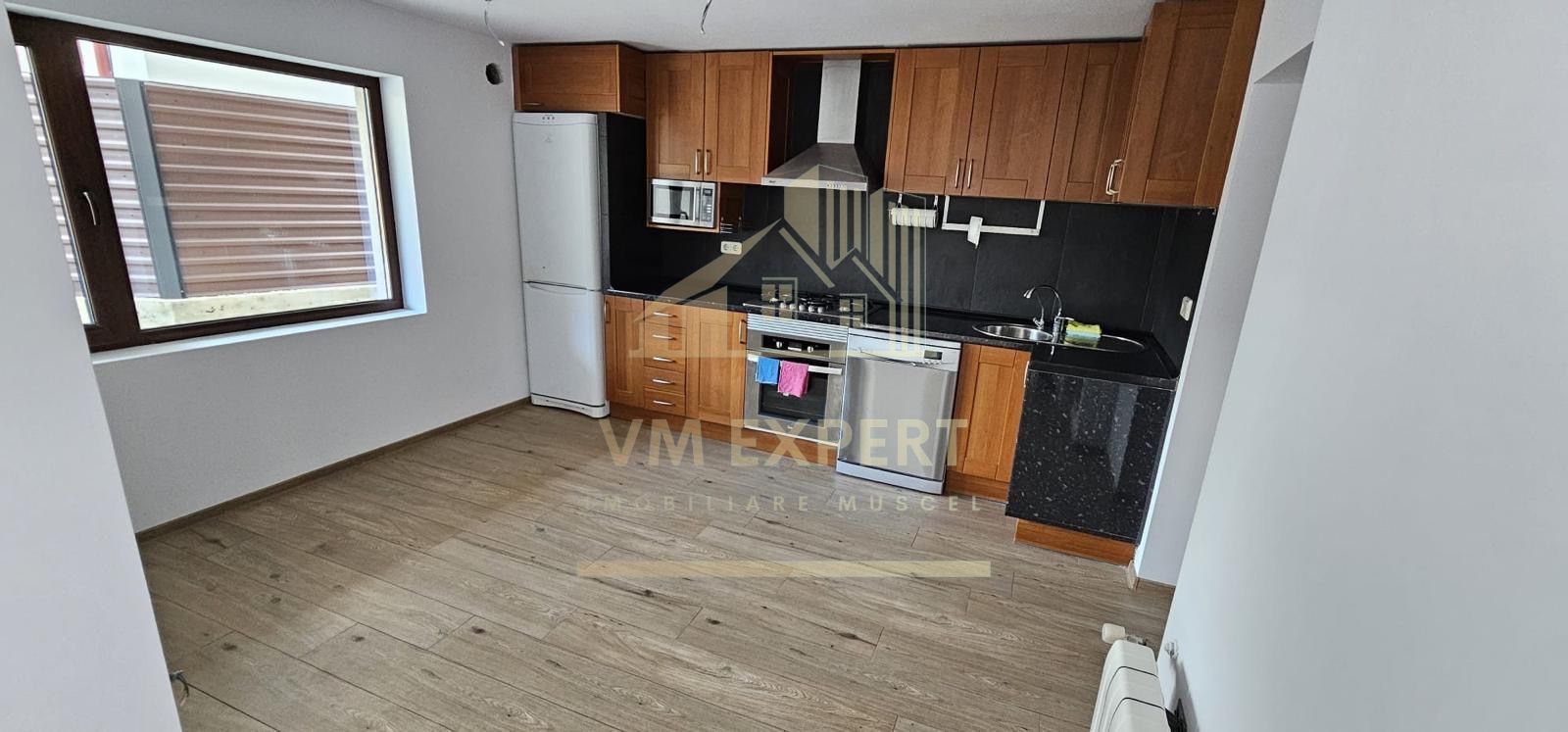 CASĂ 4 CAMERE TEREN 177MP RUCĂR ARGEȘ - Poză 6