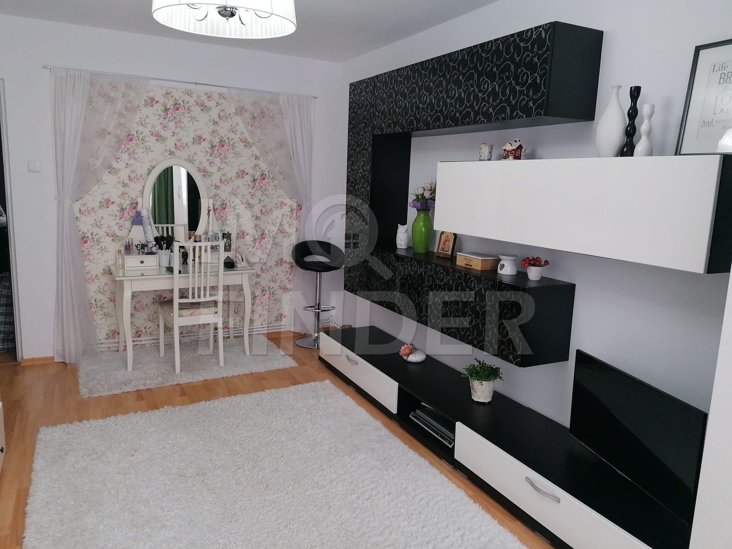 Apartament Decomandat 2 camere  zona Iulius Mall - Poză 1