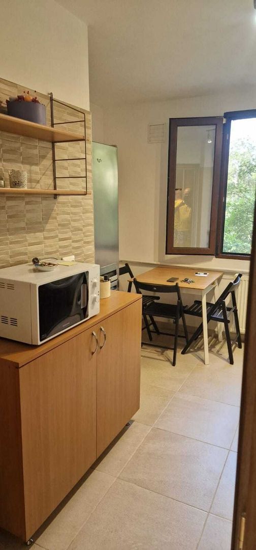 Apartament 3 camere de vanzare - Poză 4