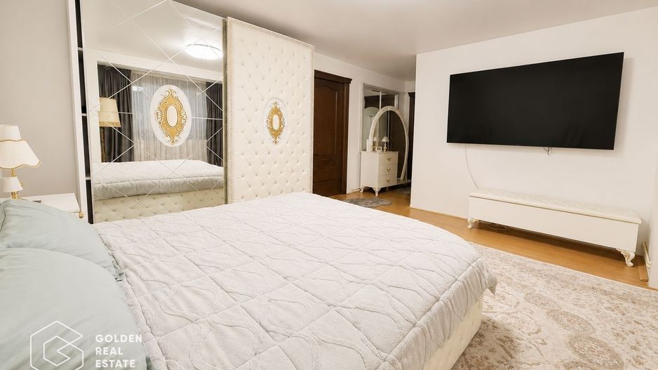 Apartament 3 camere renovat complet, Zona Lunei - Poză 1