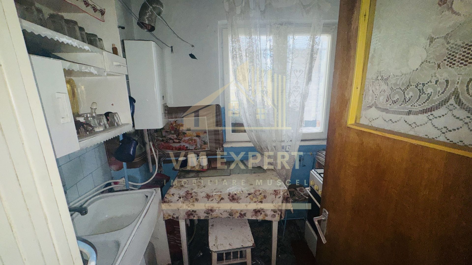 GARSONIERĂ DECOMANDATĂ CONFORT 1 ETAJ 1 CAMPULUNG VIȘOI - Poză 3