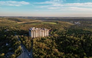Vânzare, apartament 2 camere + living, str. Grenoble, Botanica - Poză 5