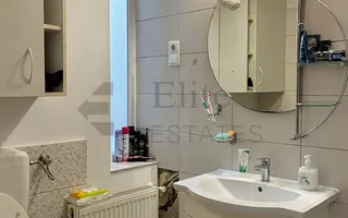 Apartament central cu 3 camere de vanzare in Oradea - Poză 11