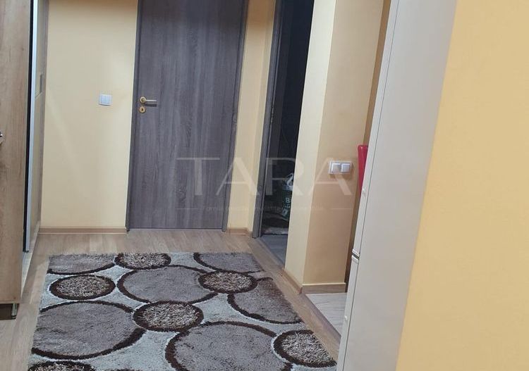 Apartament 2 camere decomandat în zonă excelentă. - Poză 4