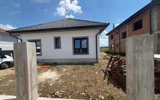 Casa premium pe un singur nivel 4 camere terasa pivnita Cristian - Poză 3