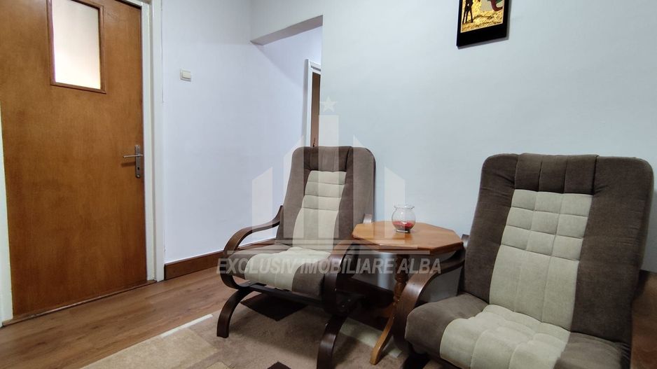 Apartament cu 4 camere decomandate, Cetate - Poză 8