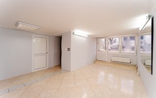 Spațiu comercial+apartament cu 3 camere Botanica Nicolae Zelinski 10/2 - Poză 2