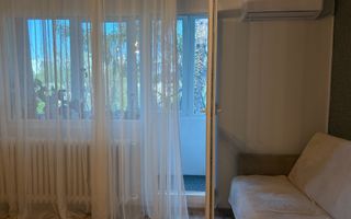 Apartament cu trei camere, zona Straduintei, 95.000€ negociabil - Poză 3