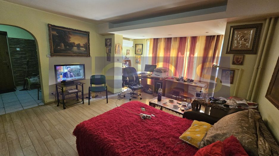 DE VANZARE APARTAMENT 3 CAMERE 69 MP GORJULUI | SEMIDECOMANDAT |METROU - Poză 2