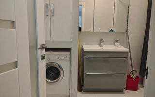 Apartament 3 camere la casa ,ultracentral, 550 E neg. Comision 50% - Poză 8