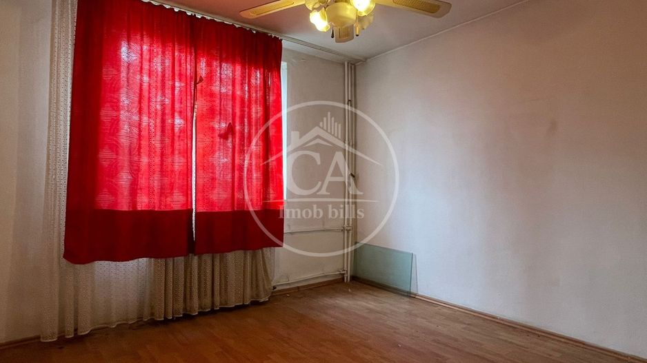 Apartament de vânzare cu 3 camere în zona Nufarul, Oradea - Poză 3