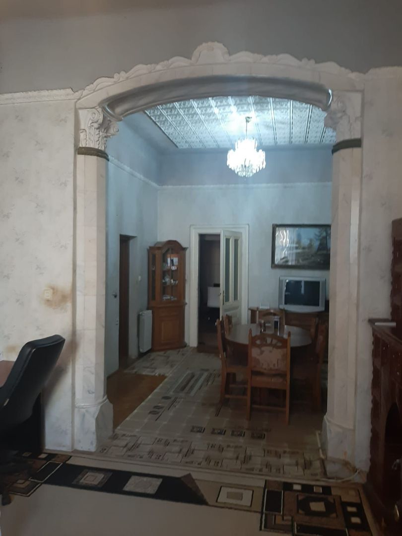 Apartament in cladire istorica - Poză 3