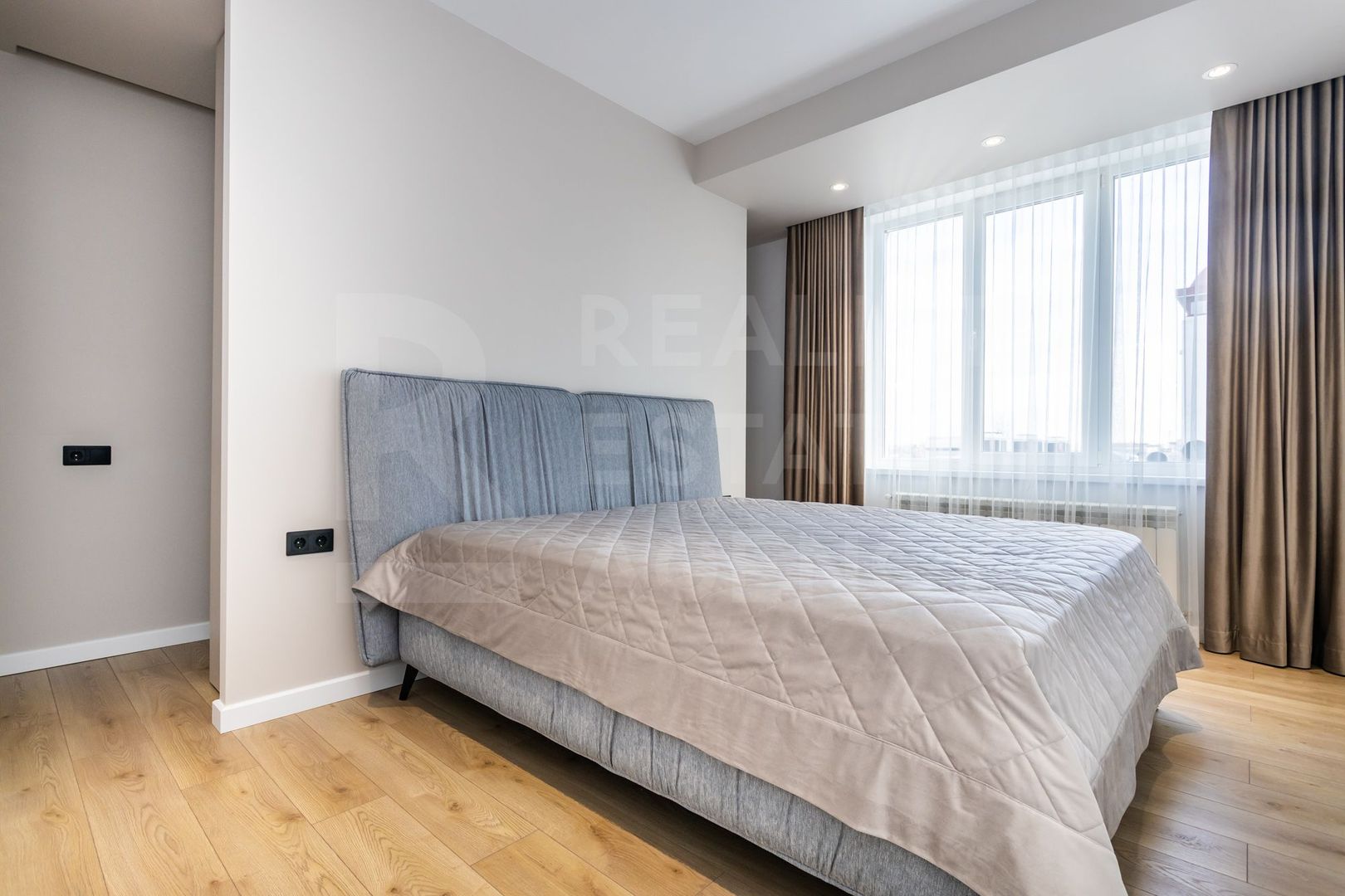 Chirie apartament, 3 camere, str. Mitropolit Varlaam, Centru - Poză 6