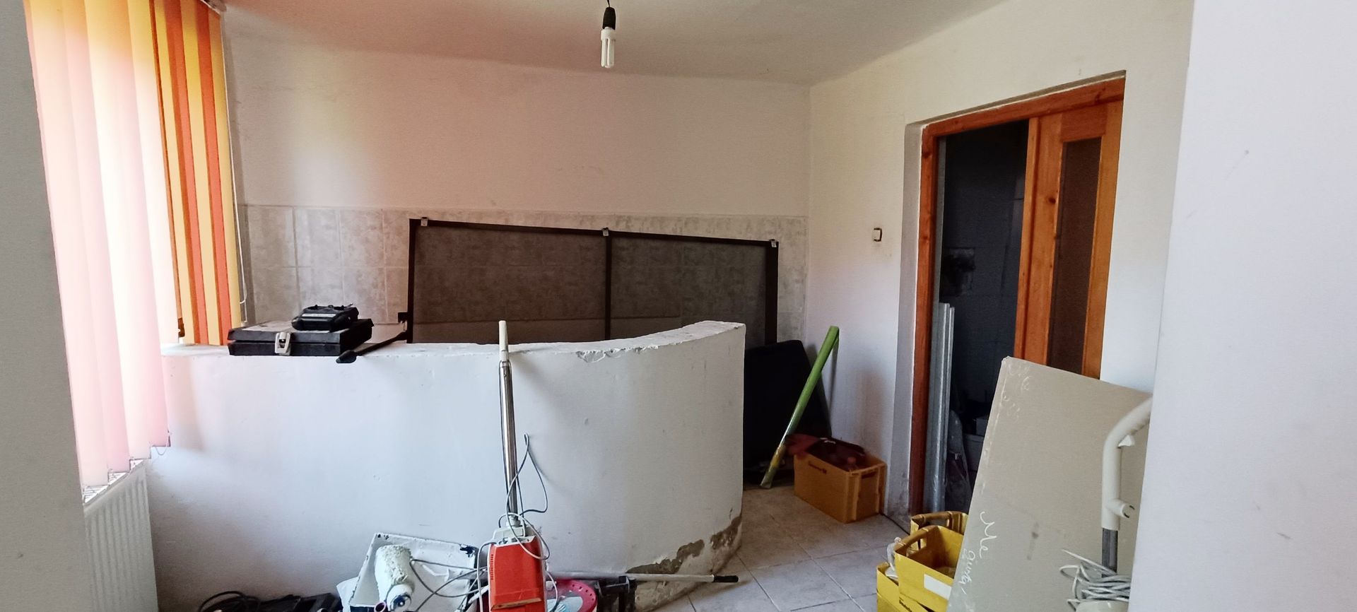 Casa si teren de 916mp in Sacele,cu front la B-dul Brasovului - Poză 8