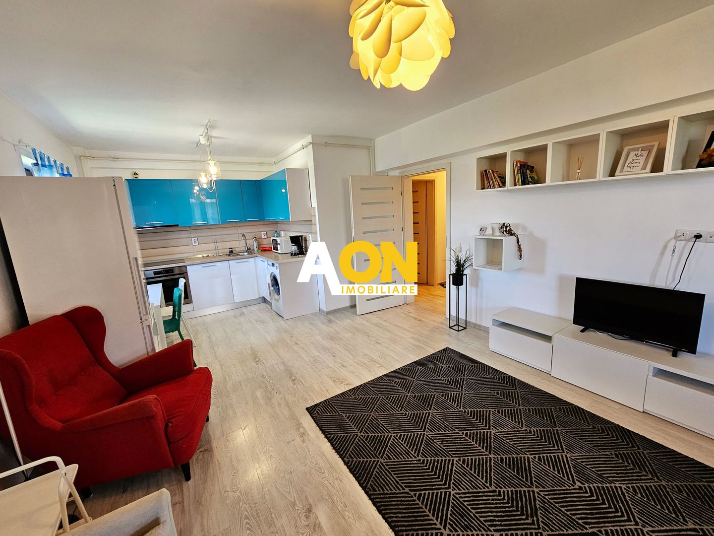 Apartament 3 camere lux, 2 balcoane, mobilat, utilat, ultracentral - Poză 2