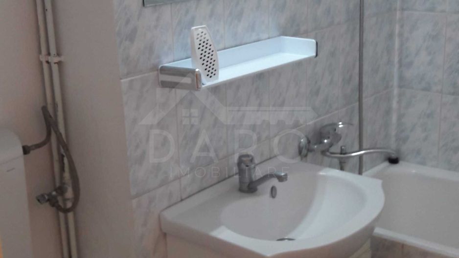 Apartament cu o cameră de vânzare în Aleea Carpați - Poză 4