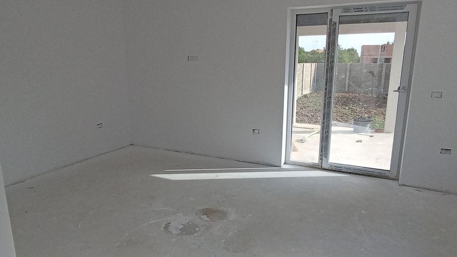 Sanandrei, Duplex pe Etaj, Drum Asflatat, Bucatarie Separata - Poză 13