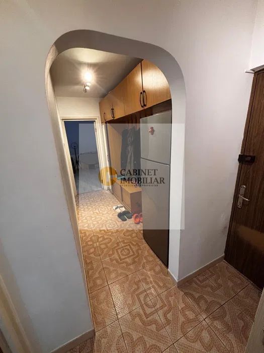 2 Cam ~ Etaj 1 ~ 51mp ~ Decomandat ~ metrou Raul Doamnei - Poză 4