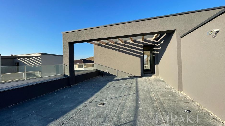 Duplex modern cu terase rooftop și vedere panoramica în Voronet - Poză 3