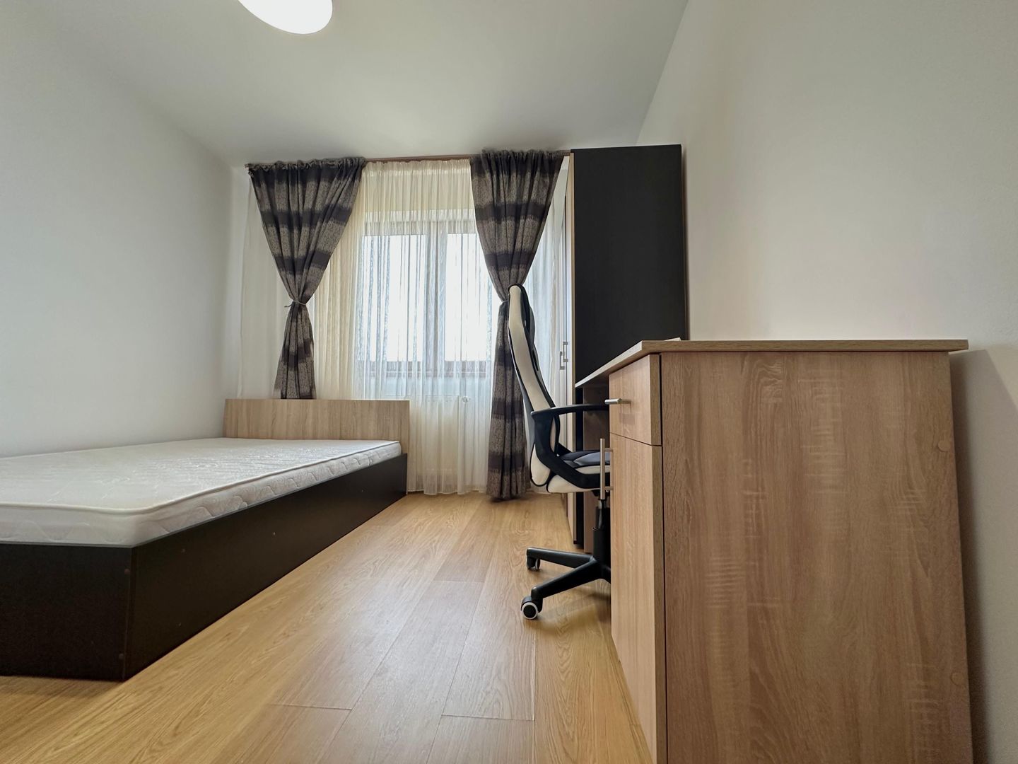 Apartament 3 camere, decomandat + loc de parcare – pet friendly - Poză 5