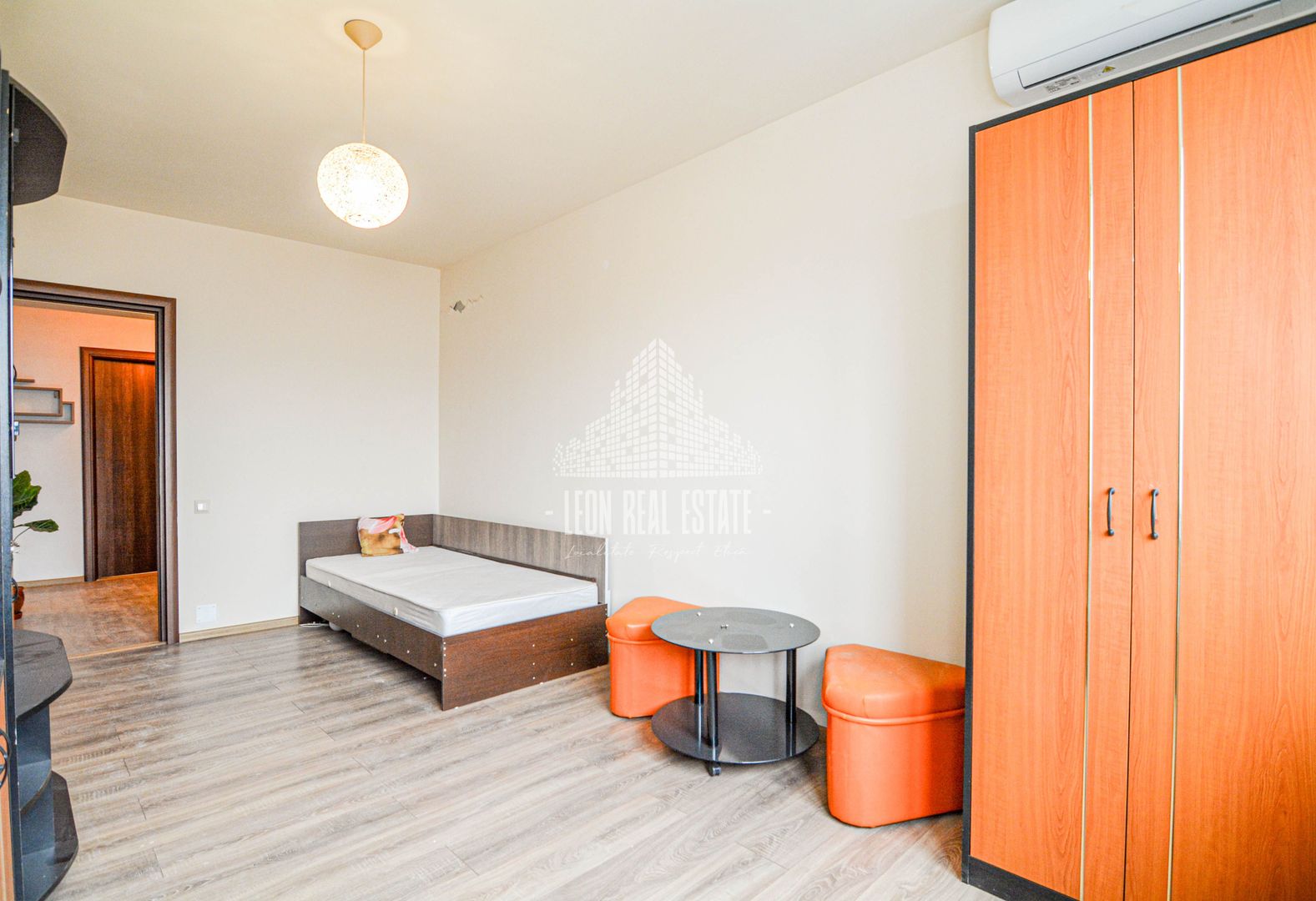 Apartament spatios 3 camere decomandate + 2 locuri de parcare in Baciu - Poză 12