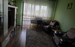 Vand apartament 3 camere doua bai, doua balcoane - Poză 1