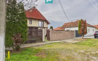 Casă spațioasă în Sântana - Poză 30