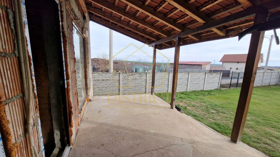 Casa individuala impartita in 2 apartamente | Ianova - Poză 13