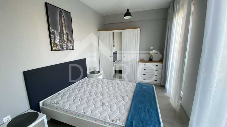 Inchiriez apartament modern 2 dormitoare+living, bloc nou centru - Poză 1