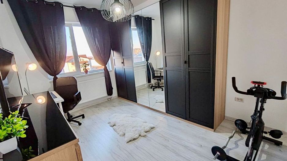APARTAMENT DE LUX 3 CAMERE SI LOC DE PARCARE MOBILAT SI UTILAT - Poză 4