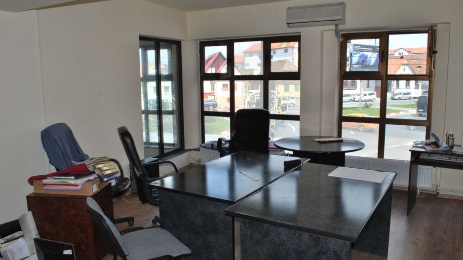 Spatiu comercial Strada Eduard Albert Bieltz, Turnisor - Poză 9