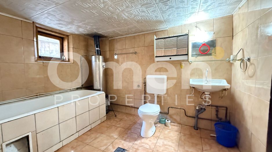 Casă la țară cu șură și grajd, în Vălenii Lăpușului – priveliște panoramică - Poză 6