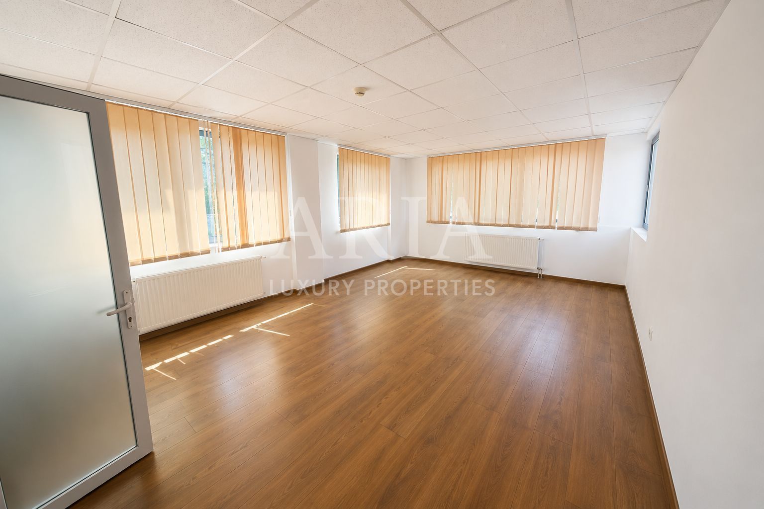 Clădire multifuncțională | Aproximativ 800 mp | Renovată integral în 2024 - Poză 3