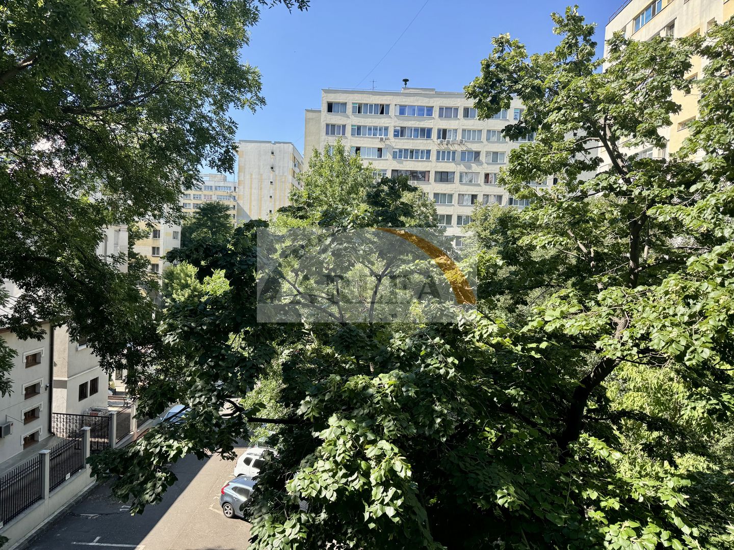 OPORTUNITATE - 3 camere decomandate, 70 mp utili, et 3 - Bucur Obor - Poză 2