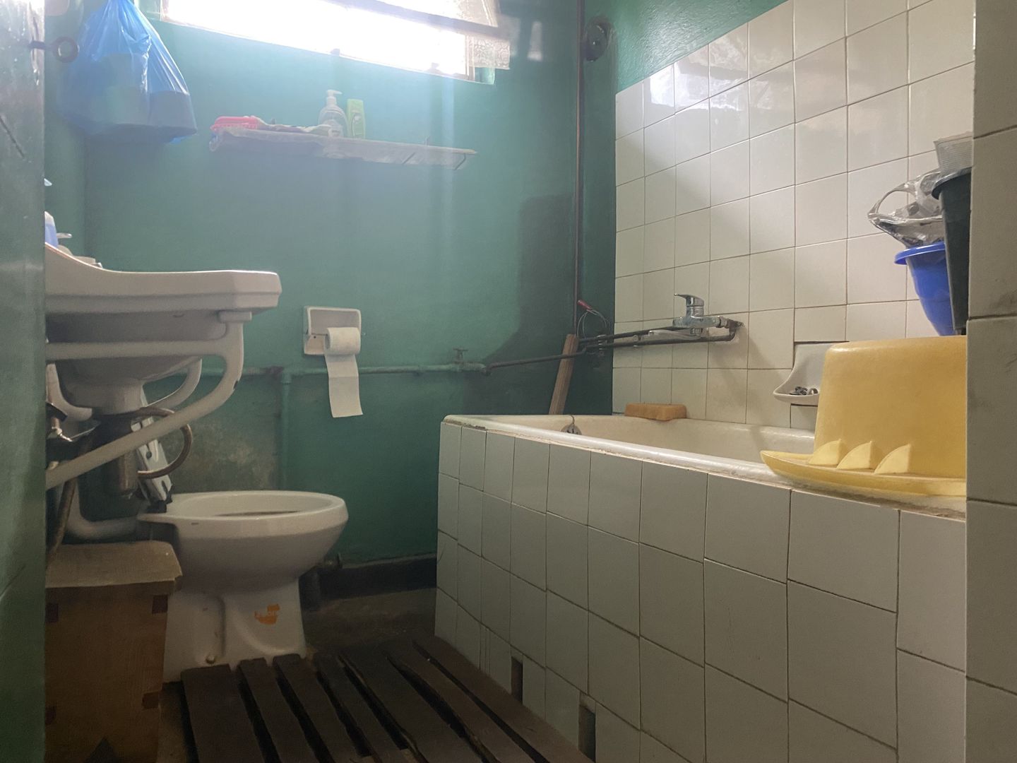 Vanzare casa cu 6 camere in Targoviste - vizavi de Colegiul Carabella - Poză 12