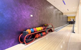 SNAGOV VILA | 36m DESCHIDERE LA LAC | PONTON 250mp | JACUZZI | SPA | BOWLING - Poză 17