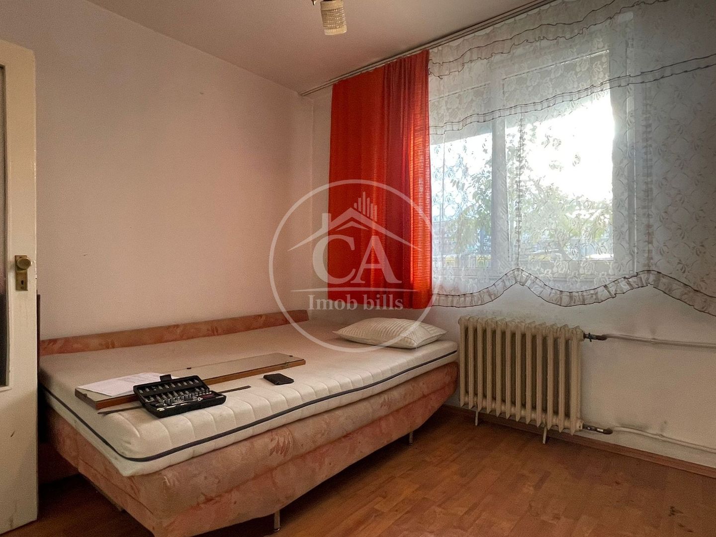 Apartament de vânzare cu 3 camere în zona Nufarul, Oradea - Poză 4