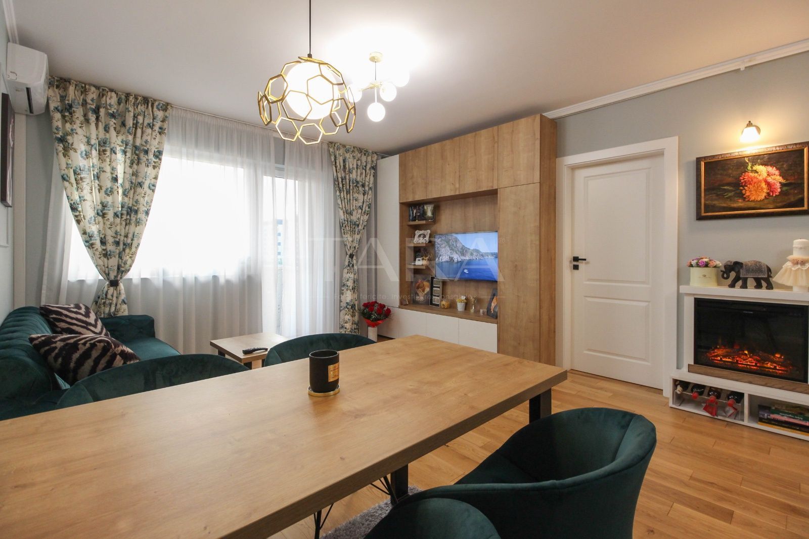 Apartament 3 camere cu parcare, de vânzare în zona Vivo! - Poză 1