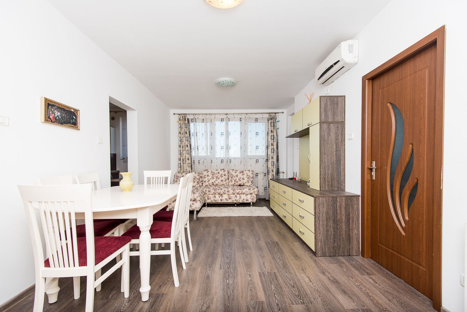 VÂNDUT-APARTAMENT 2 CAMERE CU PANORAMĂ LA MUREȘ ÎN VIA ROMANA - Poză 2
