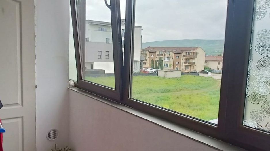 Apartament 3 camere Floresti cu parcare - Poză 4