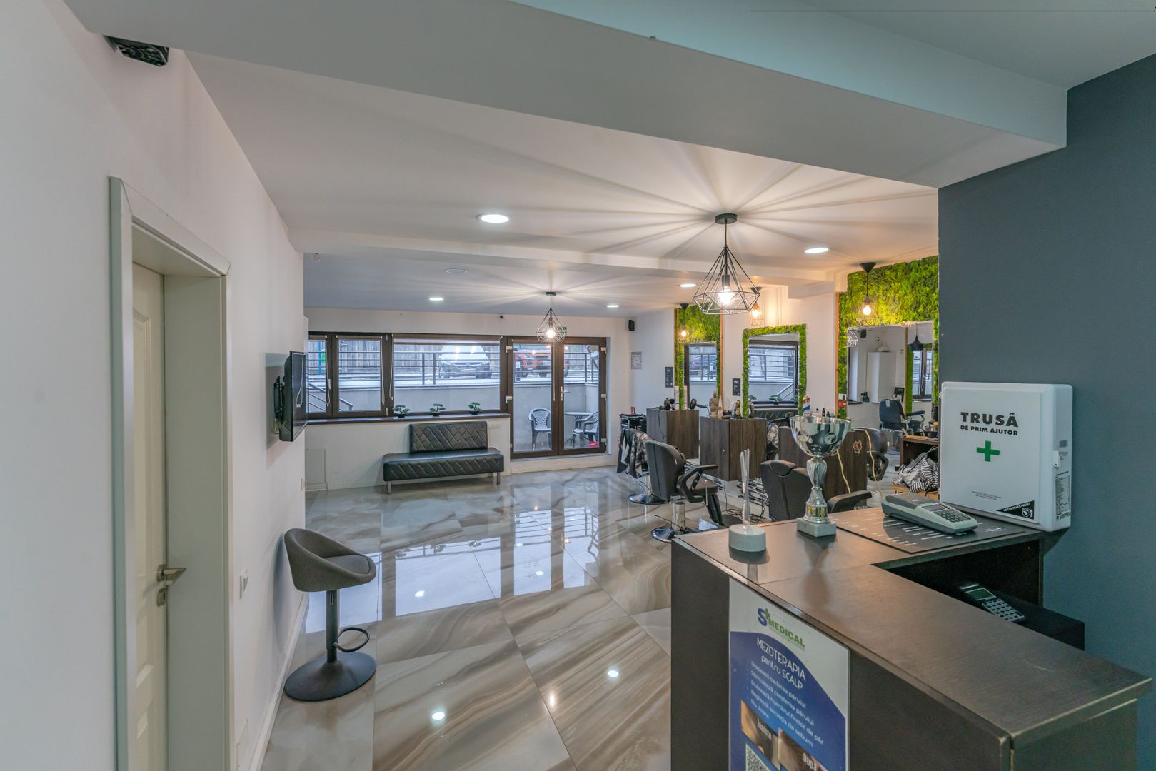 Spatiu comercial 52.00 mp bloc nou cartier Tractorul - Poză 8